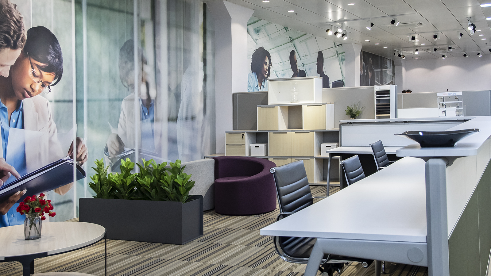 Versalink makes office furniture production more flexible with HOMAG
