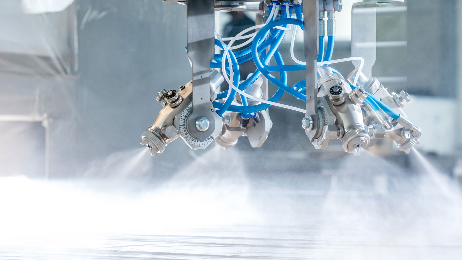 Highly efficient: The SPRAYTEQ S-100 is designed for automated spray coating in various machine designs