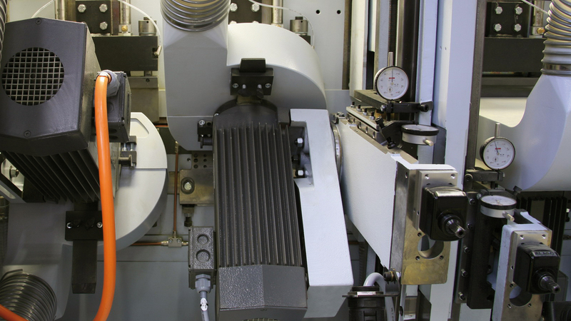 Swivel-mounted high-frequency motors with individual aspiration