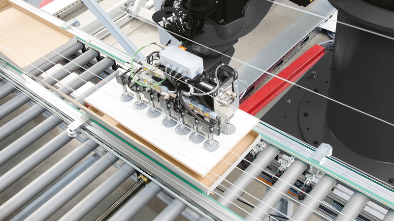 Robotic insert station PAQBOT I-300 | HOMAG