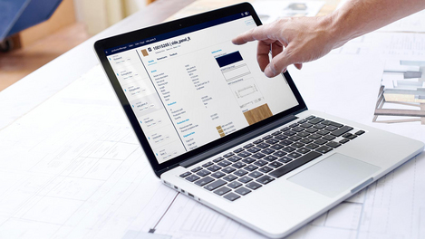 Ganz gleich, ob die Mitarbeiter in der Arbeitsvorbereitung, in der Produktion oder auf Montage beim Kunden sind: Mit der „digitalen Auftragsmappe“ hat ab sofort jedermann Zugriff auf alle Informationen zu jedem Auftrag in Echtzeit.