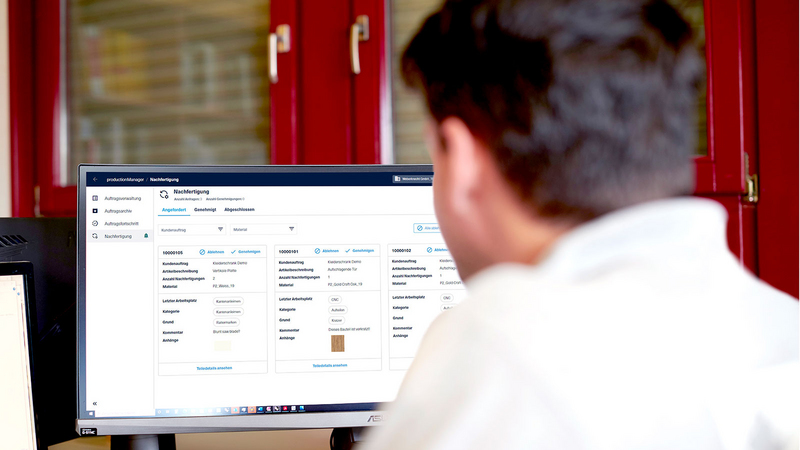 Der Mitarbeiter in der Arbeitsvorbereitung wird automatisch benachrichtigt und kann die Nachfertigung direkt weiterbearbeiten.