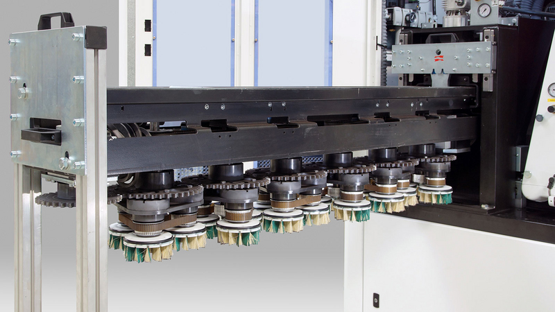 Optional planet aggregate of the SANDTEQ W-300. The convenient solution for three-dimensional surface grinding