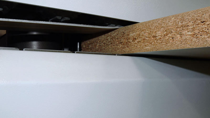 V-belt top pressure for outstanding quality, as it ensures that workpieces are ideally clamped for processing