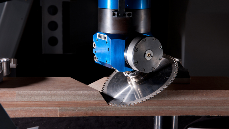 Flex 5 unit from HOMAG: Sawing, routing, and drilling at any angle