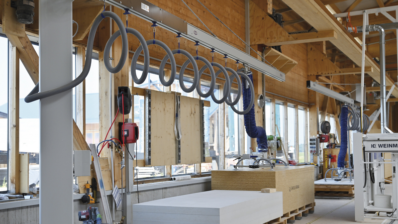Optimized material paths with the swing-jib crane FEEDTEQ H-300