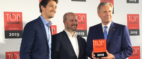 舒乐荣获最佳顾问奖