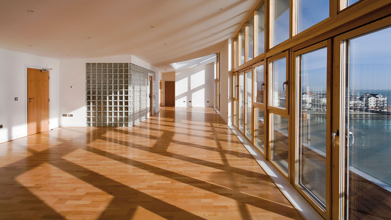 Podczas targów BUDMA 2025 nie zabraknie również oferty maszynowej HOMAG dla producentów okien, drzwi i schodów.