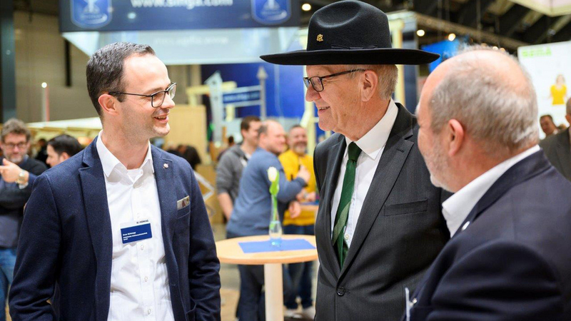 Visit of the Baden-Württemberg prime minister Winfried Kretschmann, patron of DACH+HOLZ 2020