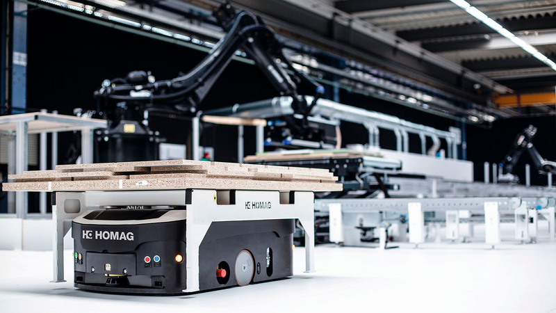 Each TRANSBOT also detects people and objects in its travel path using the in-built laser scanner for navigation, thereby ensuring safety during operation.