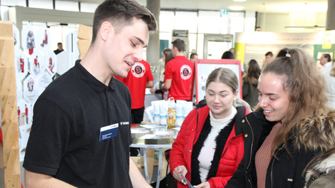 Mit WEINMANN ins Berufsleben starten. Zahlreiche junge Leute informierten sich über unser Ausbildungsangebot.