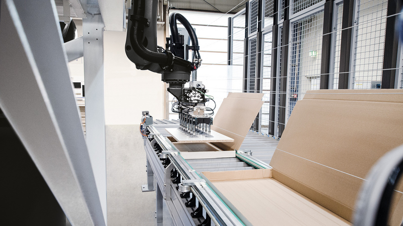 Robotic insert station PAQBOT I-300 | HOMAG