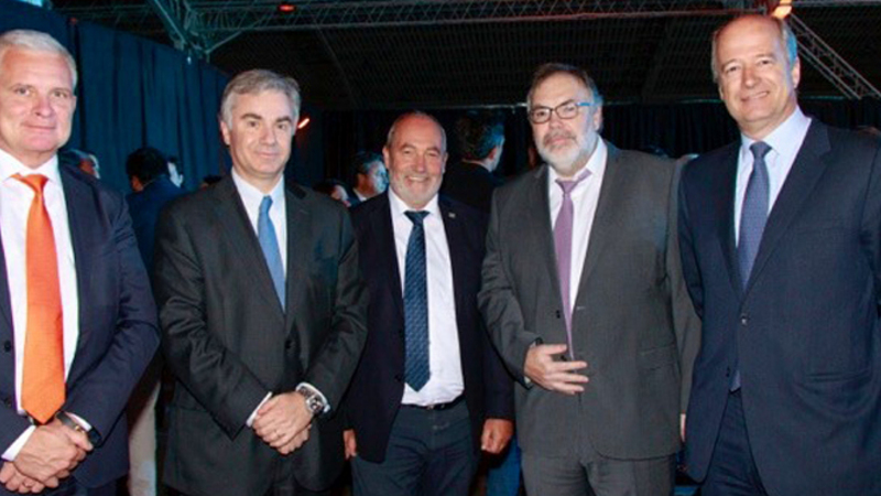 Gruppenbild: Von links nach rechts: Per-Olof Algotsson (Etex), Matías Domeyco (Arauco), Hansbert Ott (Weinmann), Cristián Montes (E2E) Charles Kimber (Arauco).