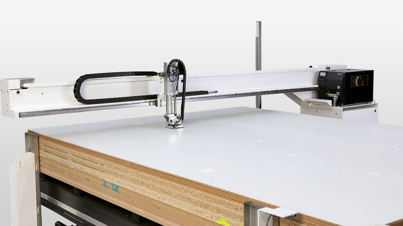 Rotulagem automática na alimentação