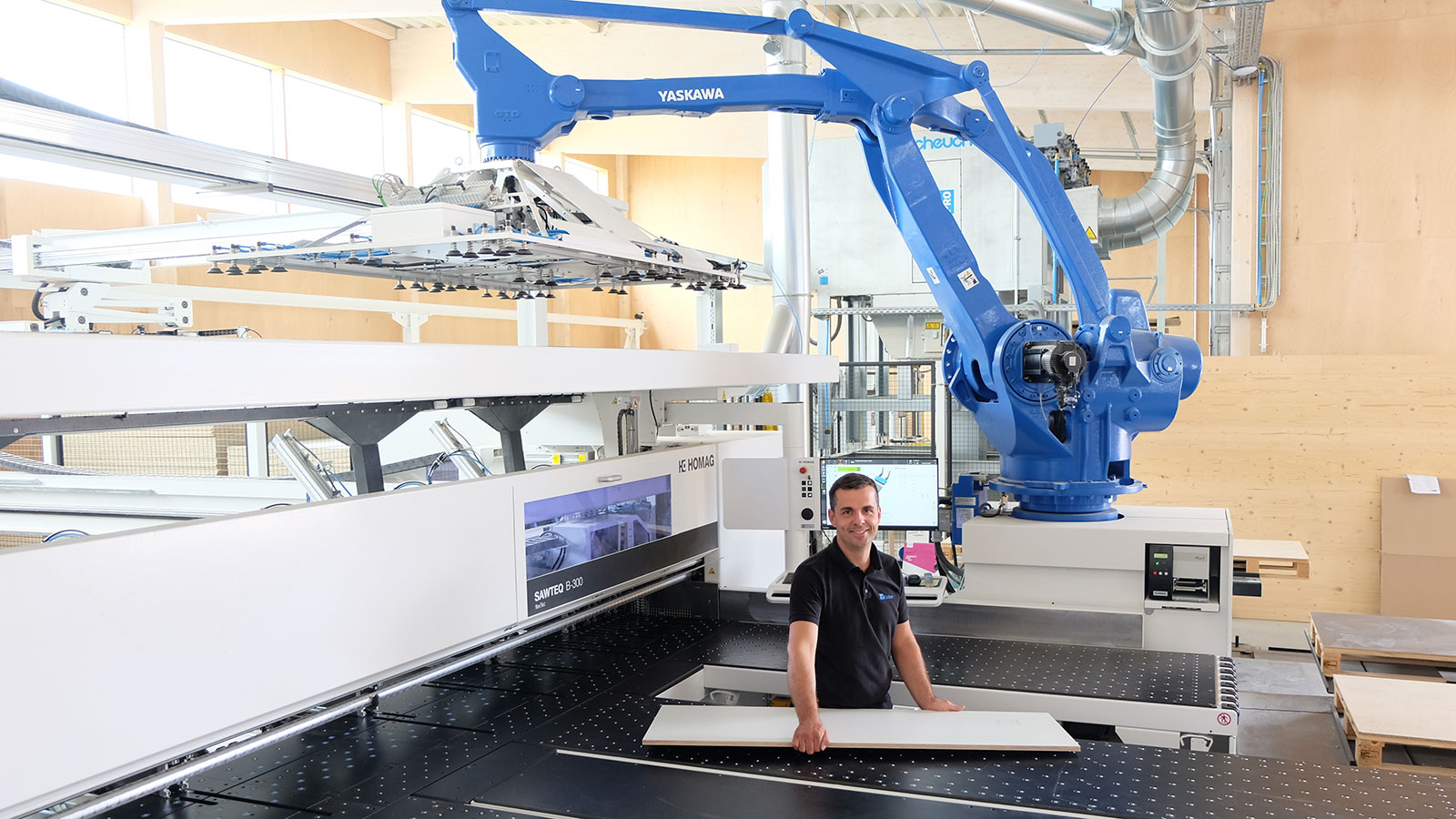 Neue Räume, parée pour l'avenir avec la SAWTEQ S-300 flexTec ; Source de la photo : HK – Holz- und Kunststoffverarbeitung