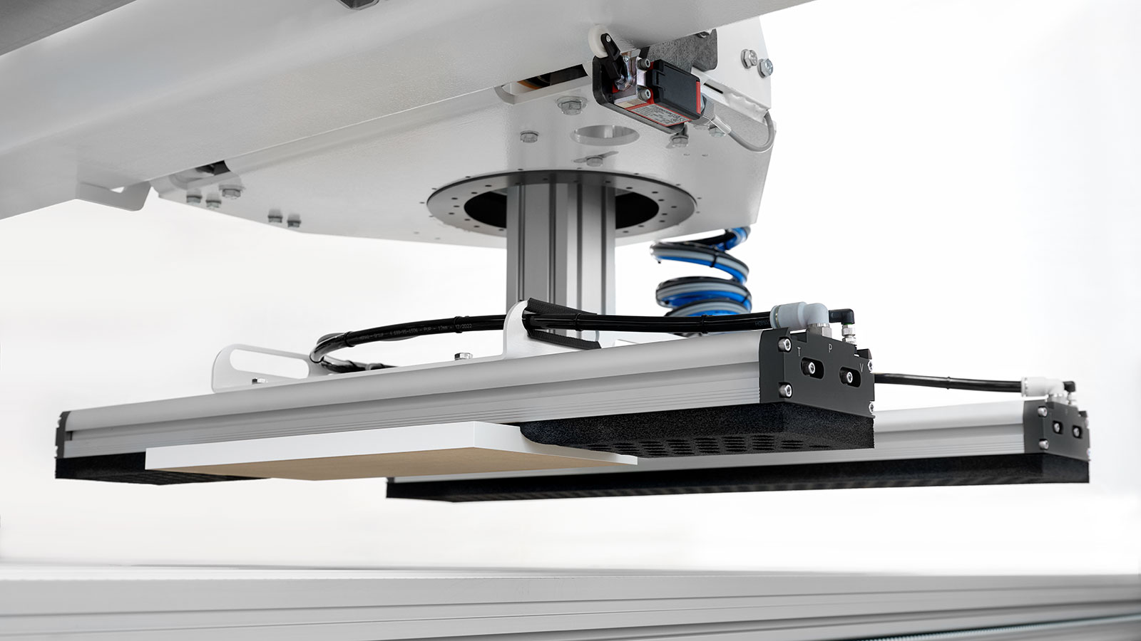 More productive - edging, collecting, stacking - in one work step, with one control system.